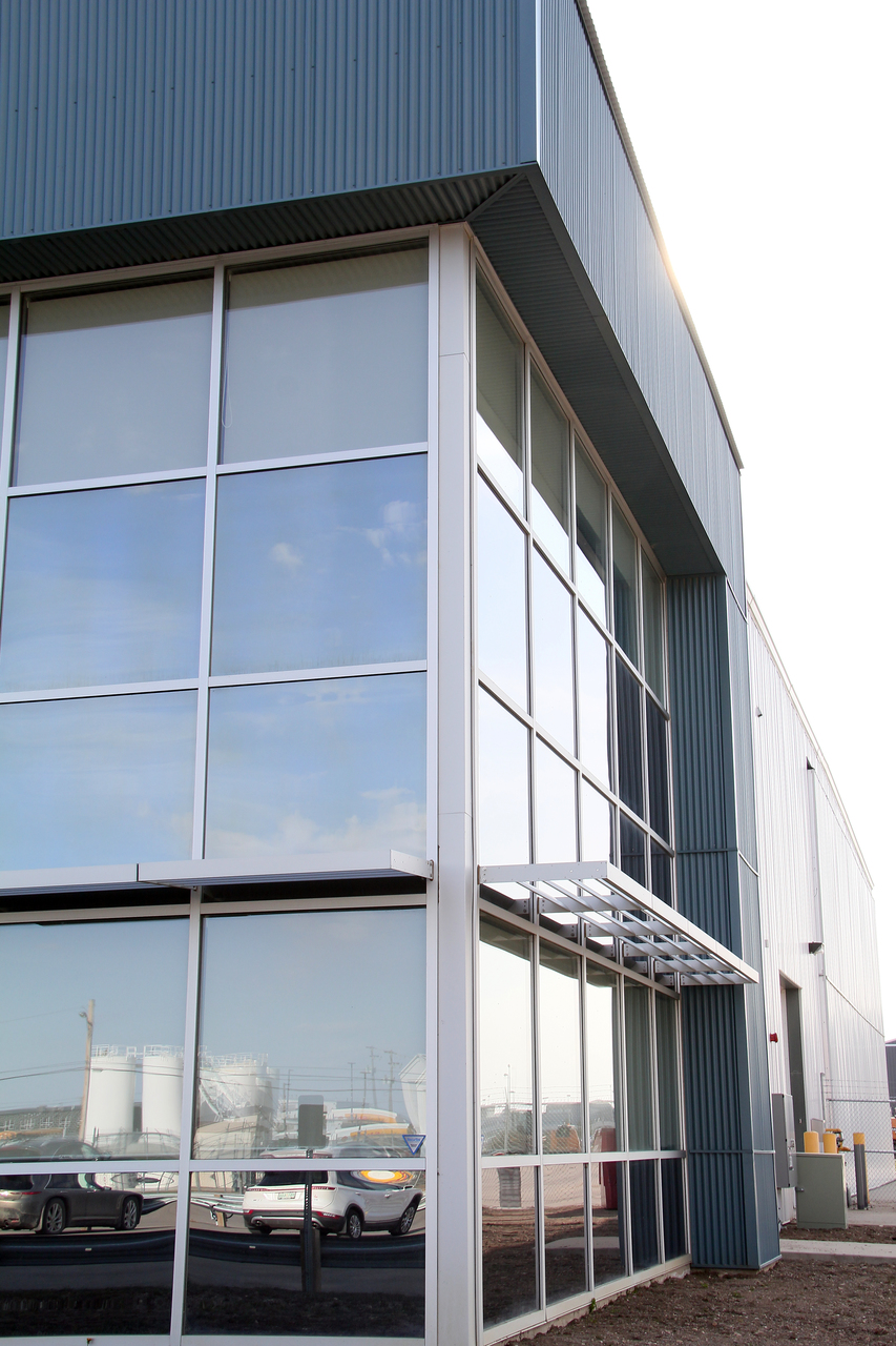 Alumicor 2500 series PPG R100 on solarban 60.